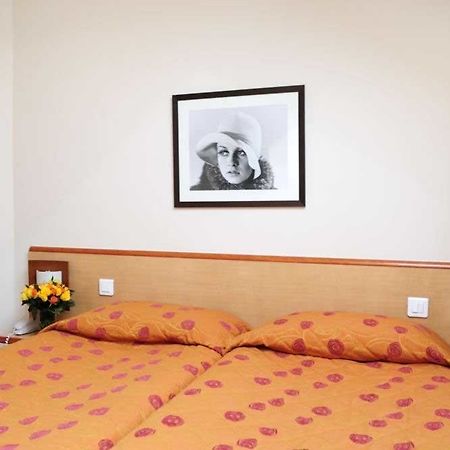 Hotel Hospitel Paris Ngoại thất bức ảnh