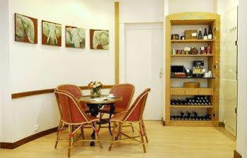 Hotel Hospitel Paris Ngoại thất bức ảnh
